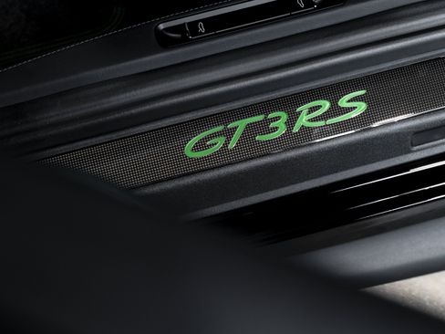 Certified 2019 Porsche 911 GT3 RS RWD image 42