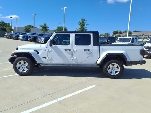 Used 2021 Jeep Gladiator Sport AWD/4WD image 8