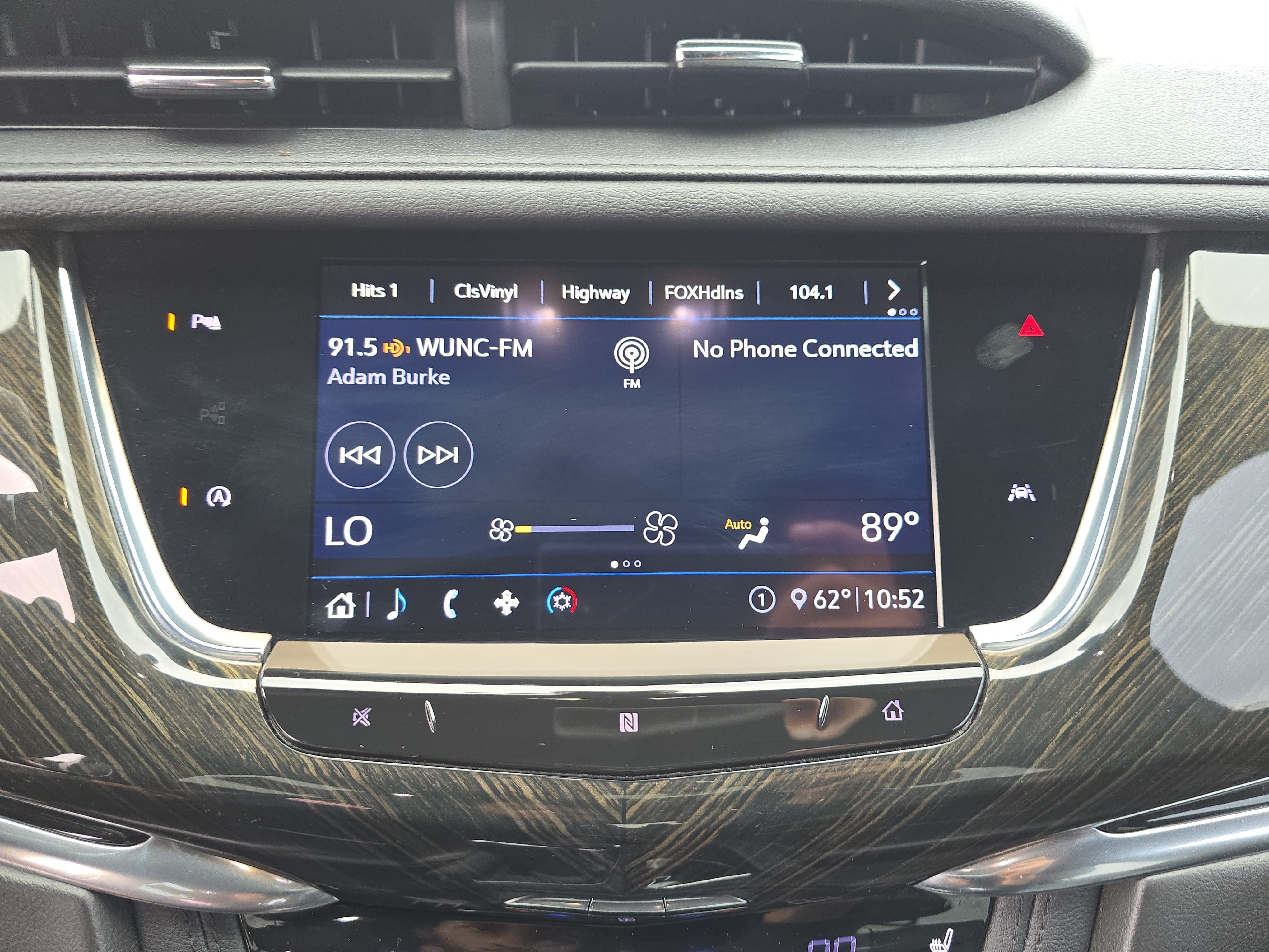 Used 2020 Cadillac XT6 Premium Luxury FWD image 22