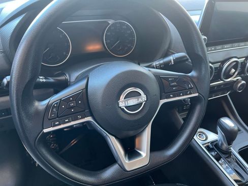 Used 2025 Nissan Sentra SV image 28