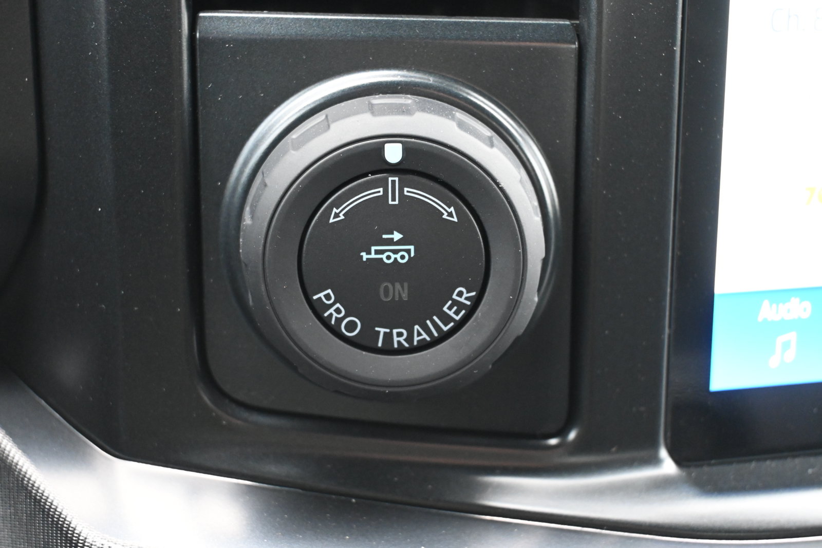 New 2026 Ford F250 Platinum w/ Tremor Off-Road Package AWD/4WD image 24