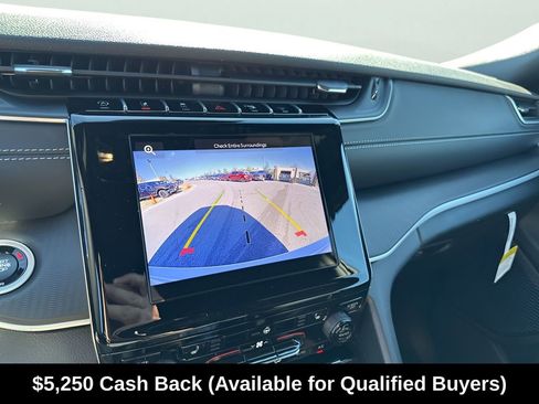 New 2025 Jeep Grand Cherokee Altitude RWD image 37