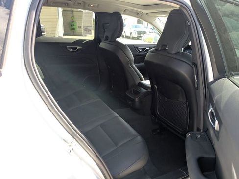 Used 2025 Volvo V60 B5 Cross Country Plus AWD/4WD image 30
