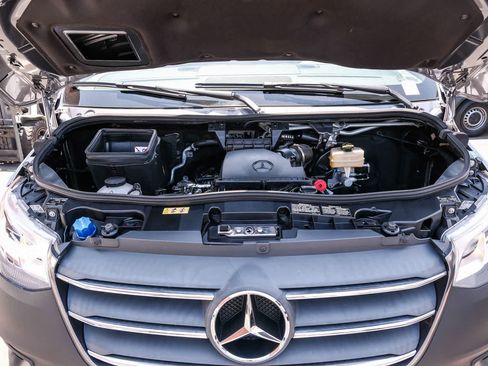 Used 2023 Mercedes-Benz Sprinter 4500 image 24