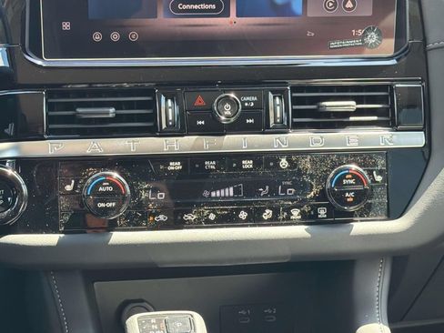 New 2026 Nissan Pathfinder SL FWD image 14