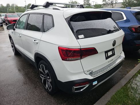 Used 2023 Volkswagen Taos SEL AWD/4WD image 2