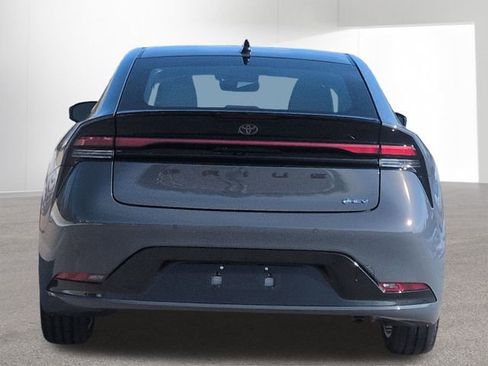 Used 2026 Toyota Prius XLE image 6