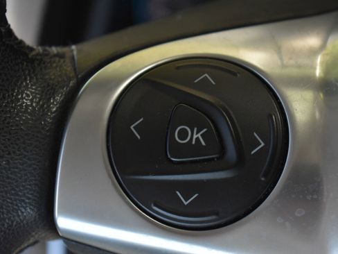 Used 2013 Ford C-MAX SEL FWD image 18