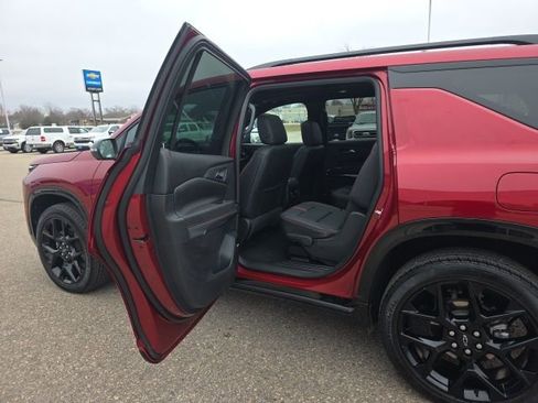 Used 2024 Chevrolet Traverse RS image 47