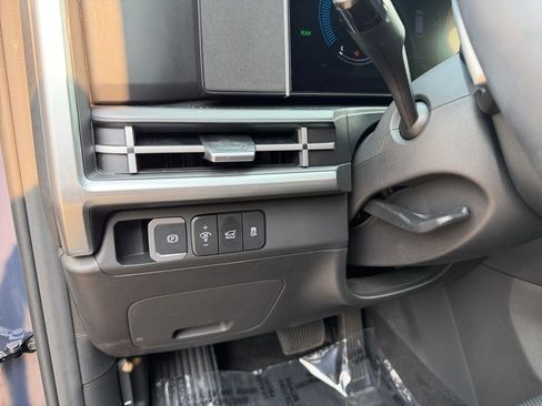 Used 2025 Hyundai Santa Fe SEL AWD/4WD image 19