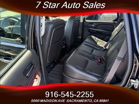 Used 2013 Cadillac Escalade 4WD Hybrid image 20