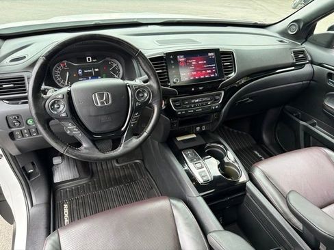Used 2021 Honda Ridgeline Black Edition image 14