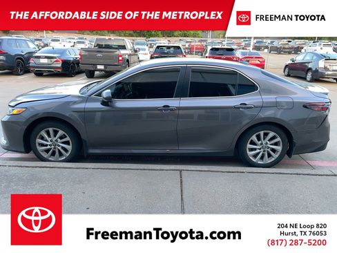 Used 2024 Toyota Camry LE image 1