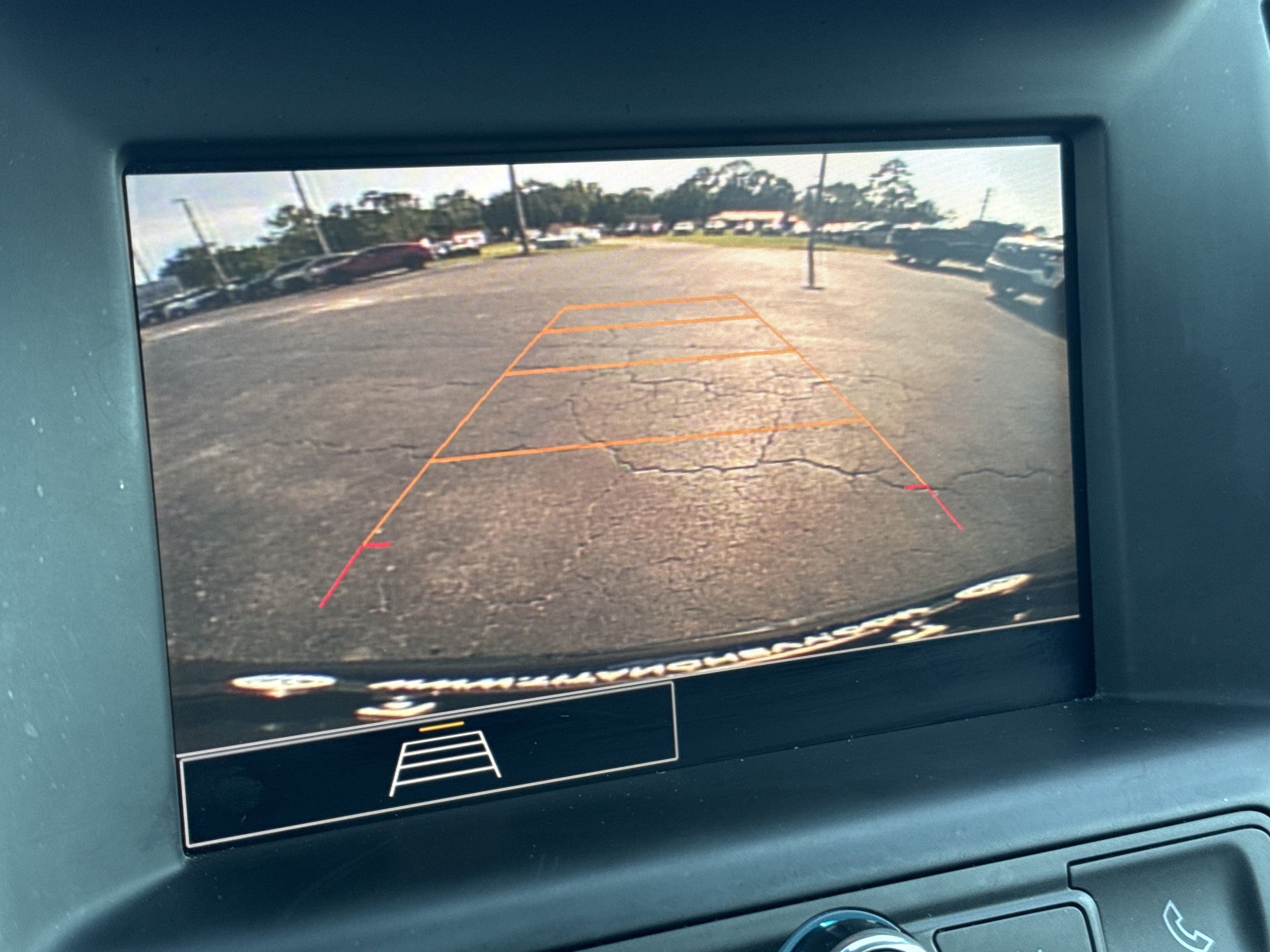 Used 2024 GMC Terrain SLE FWD image 23
