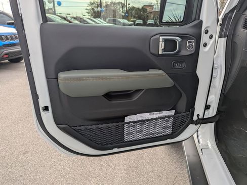 New 2026 Jeep Gladiator Mojave AWD/4WD image 18