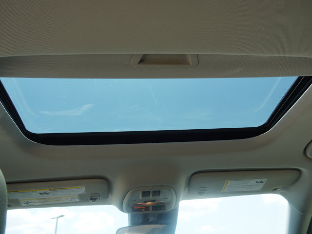 Used 2024 Chevrolet Trax ACTIV w/ Sunroof Package FWD image 17