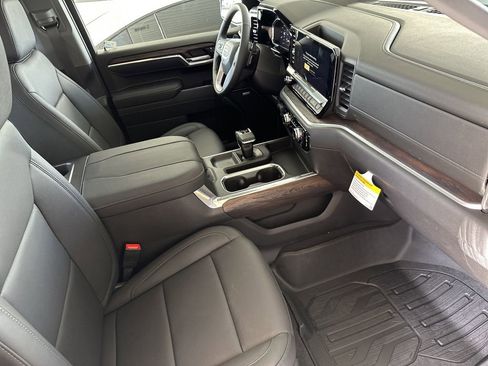 New 2026 GMC Sierra 1500 SLT w/ SLT Premium Plus Package image 39