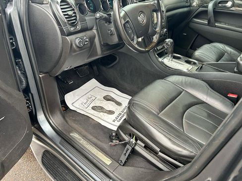 Used 2013 Buick Enclave Premium image 10