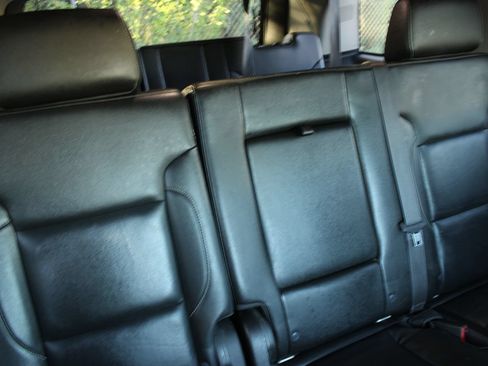 Used 2015 GMC Yukon SLT w/ Open Road Package RWD image 20