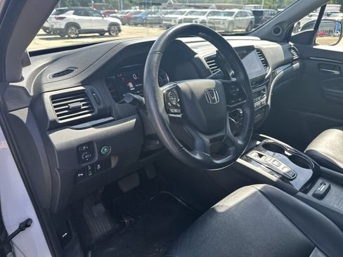 Used 2022 Honda Pilot Touring image 12