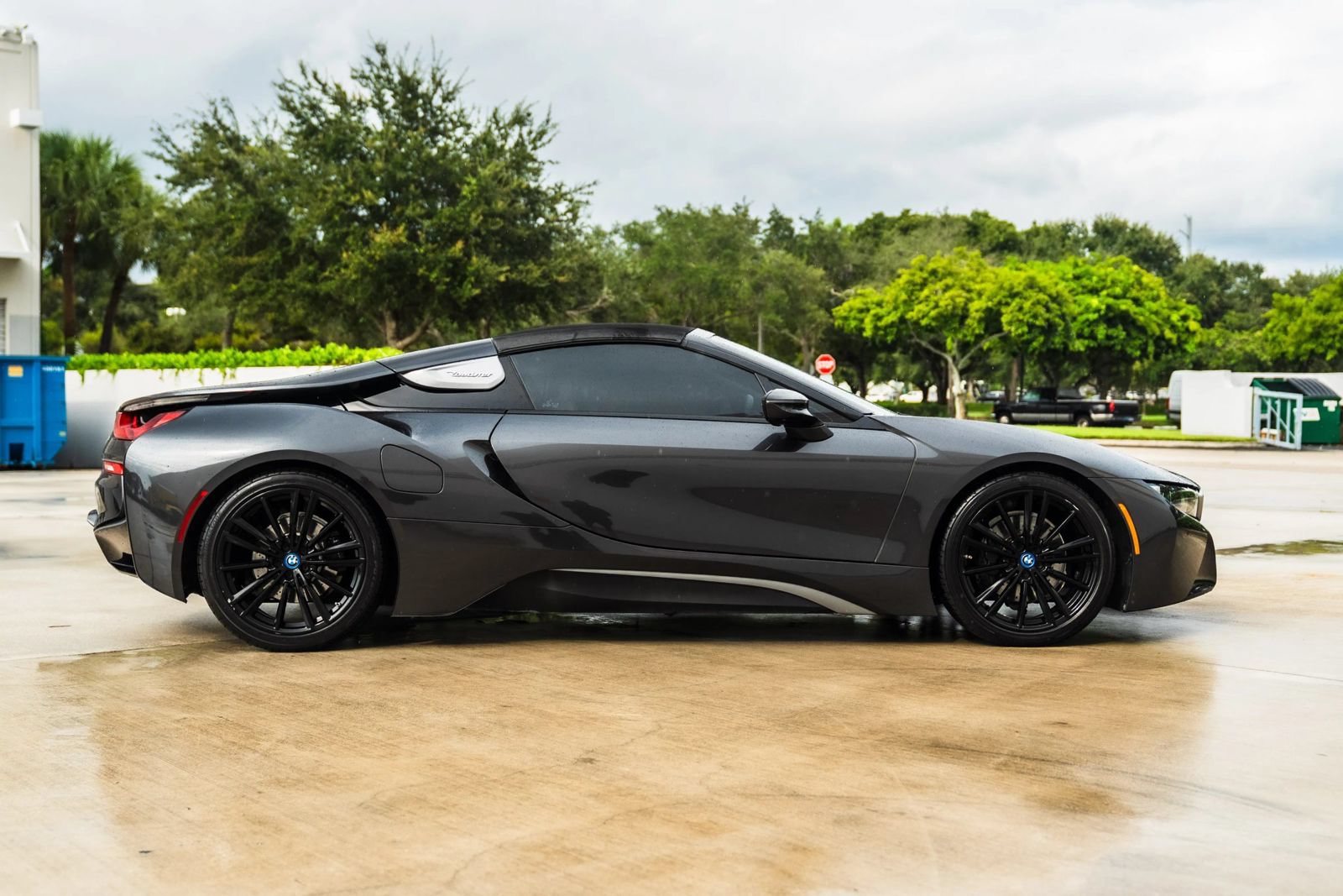 Used 2019 BMW i8 Roadster AWD/4WD image 3