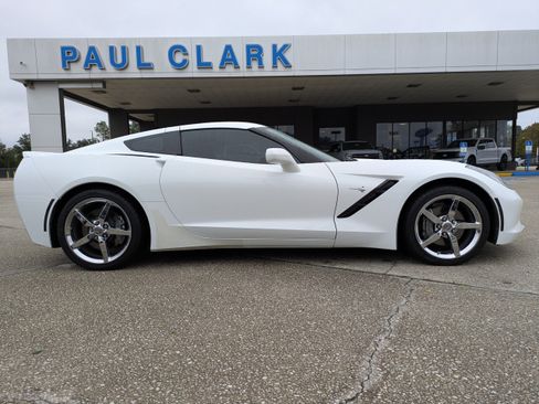 Used 2014 Chevrolet Corvette Stingray Coupe image 3