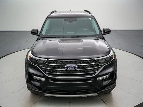 Certified 2023 Ford Explorer XLT w/ Equipment Group 202A image 9