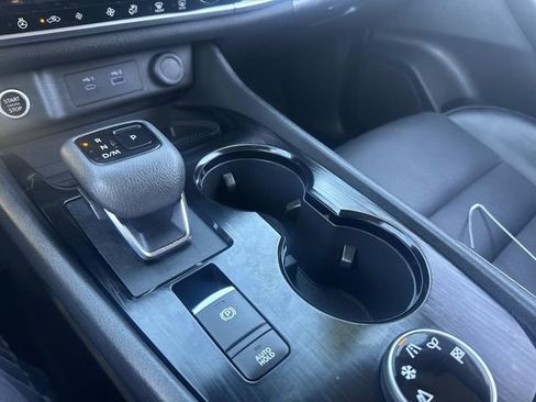 Used 2023 Nissan Rogue SV w/ SV Premium Package image 27