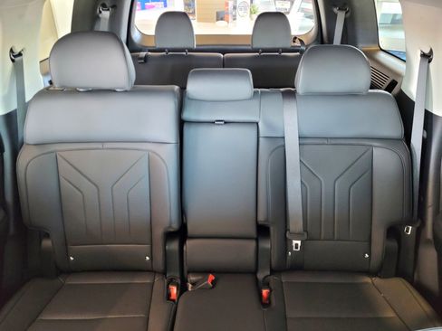 New 2025 Hyundai Santa Fe SEL image 9