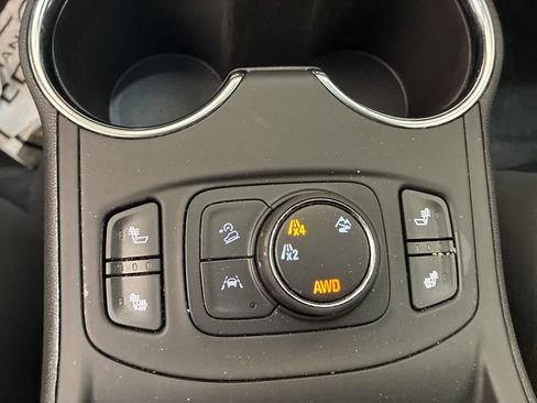 Used 2024 GMC Terrain SLT AWD/4WD image 22