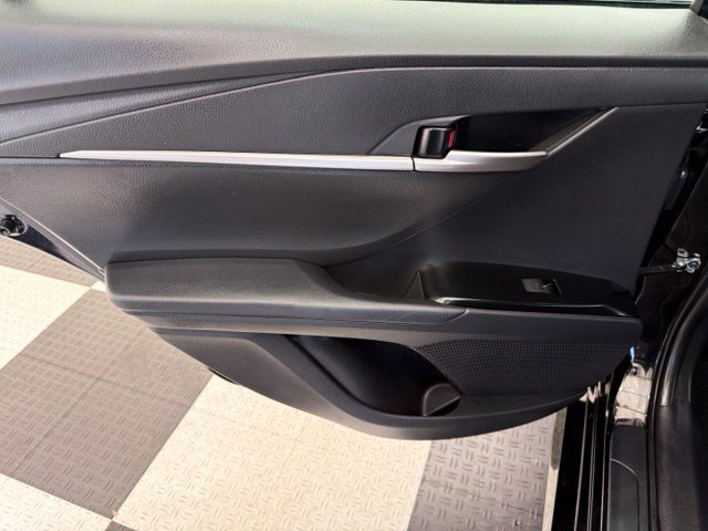 Used 2025 Toyota Camry LE FWD image 15