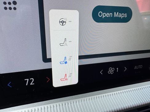 Used 2025 Ford Explorer ST image 16