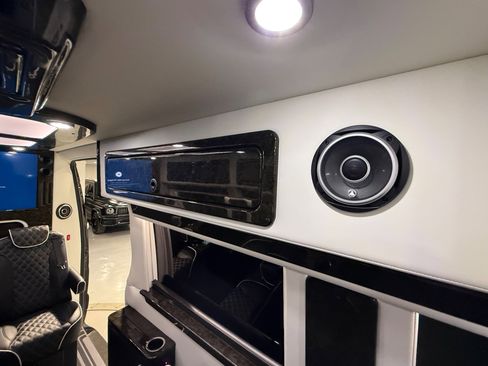 Used 2022 Mercedes-Benz Sprinter 3500 image 81