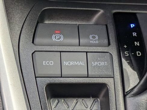 Used 2025 Toyota RAV4 XLE image 15