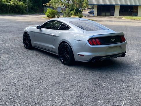 Used 2016 Ford Mustang Premium RWD image 7