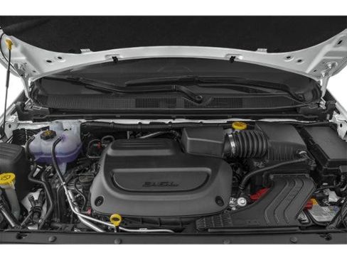 Used 2024 Chrysler Pacifica Touring-L FWD image 42