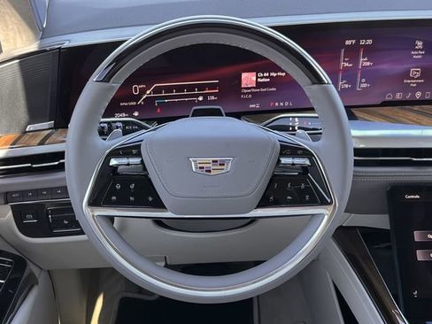 Certified 2025 Cadillac Escalade ESV Sport Platinum w/ LPO, ONYX Package image 13