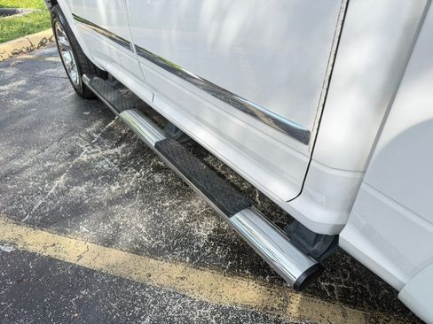Used 2018 RAM 1500 Laramie w/ Convenience Group AWD/4WD image 30