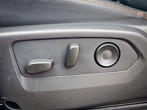 Used 2024 GMC Sierra 1500 AT4 w/ Technology Package image 19