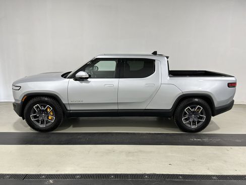 Used 2022 Rivian R1T Adventure AWD/4WD image 2