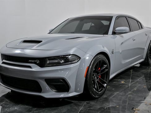 Used 2021 Dodge Charger SRT Hellcat w/ Harman/Kardon Audio Group image 5