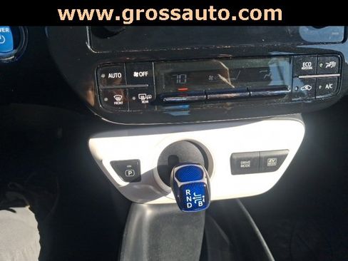 Used 2017 Toyota Prius Two image 8