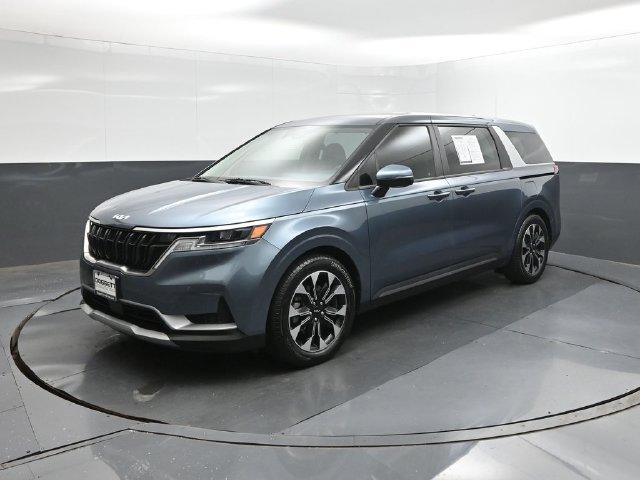 Used 2024 Kia Carnival EX FWD image 1