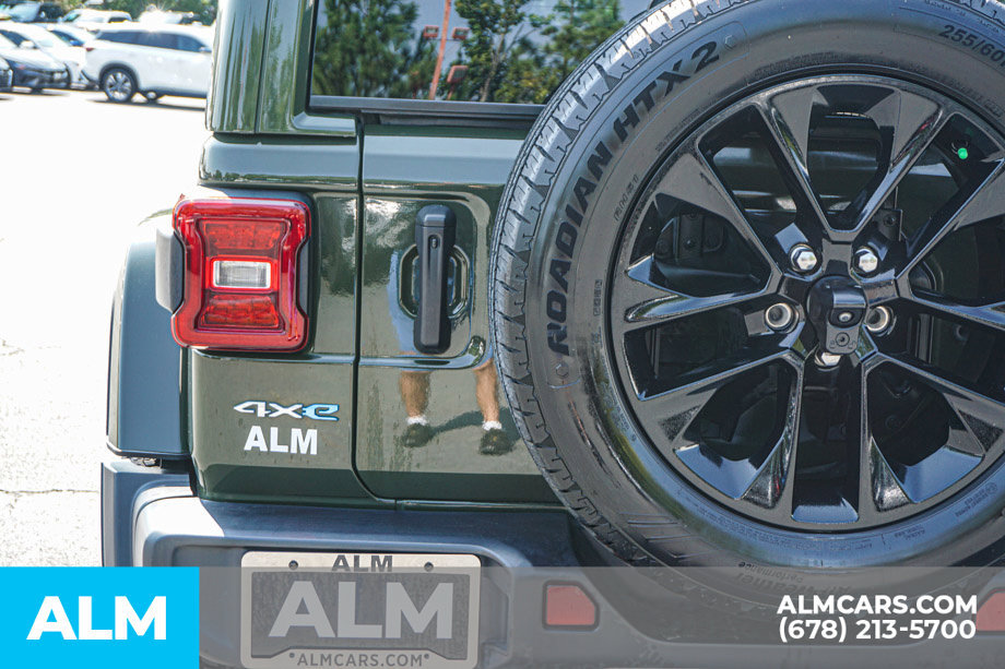 Used 2024 Jeep Wrangler Unlimited Sahara AWD/4WD image 12