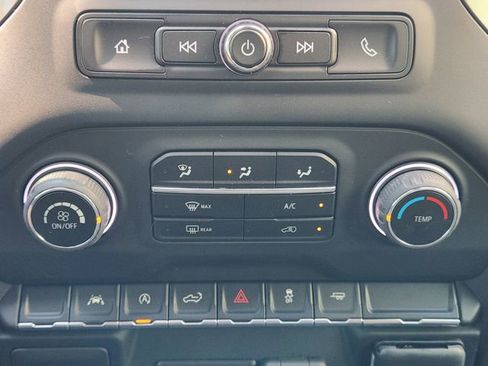 Used 2022 Chevrolet Silverado 1500 Custom image 20
