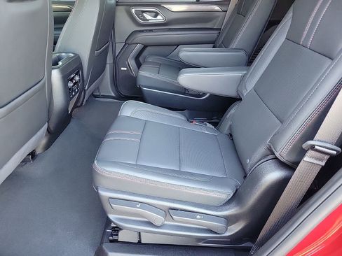Used 2024 Chevrolet Tahoe RST w/ Luxury Package AWD/4WD image 17