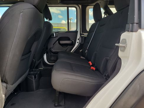 Used 2021 Jeep Wrangler Unlimited Sport image 11