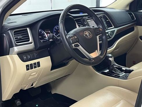 Used 2018 Toyota Highlander Limited AWD/4WD image 13