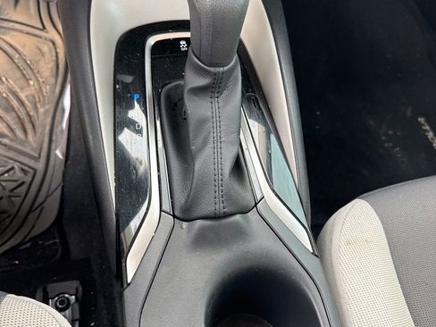 Used 2025 Toyota Corolla LE image 20