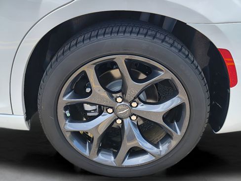 Used 2023 Chrysler 300 Touring w/ Sport Appearance Package image 26